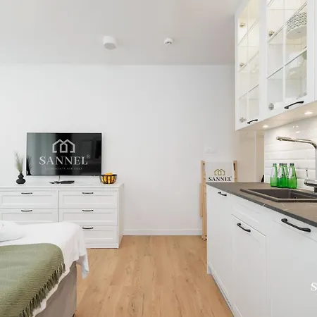 Apartment Baltic Amber Z Dostepem Do Basenow,strefy Saun, Jacuzzi Przez Caly Rok- Pinea Pobierowo-sannel For Rent