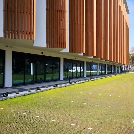 Apartment Baltic Amber Z Dostepem Do Basenow,strefy Saun, Jacuzzi Przez Caly Rok- Pinea Pobierowo-sannel For Rent